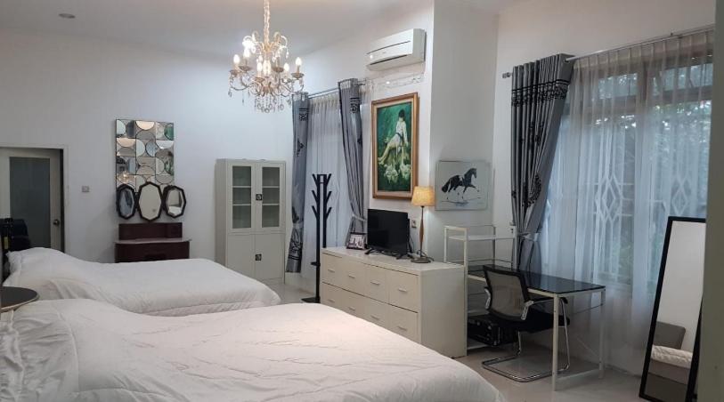 Villa Chacha At Macarena, Megamendung Екстериор снимка