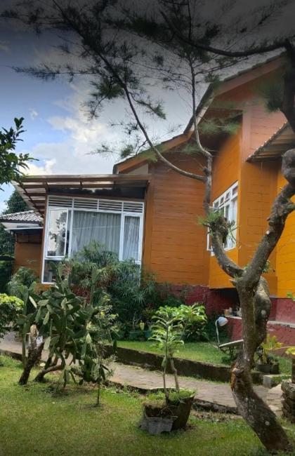 Villa Chacha At Macarena, Megamendung Екстериор снимка